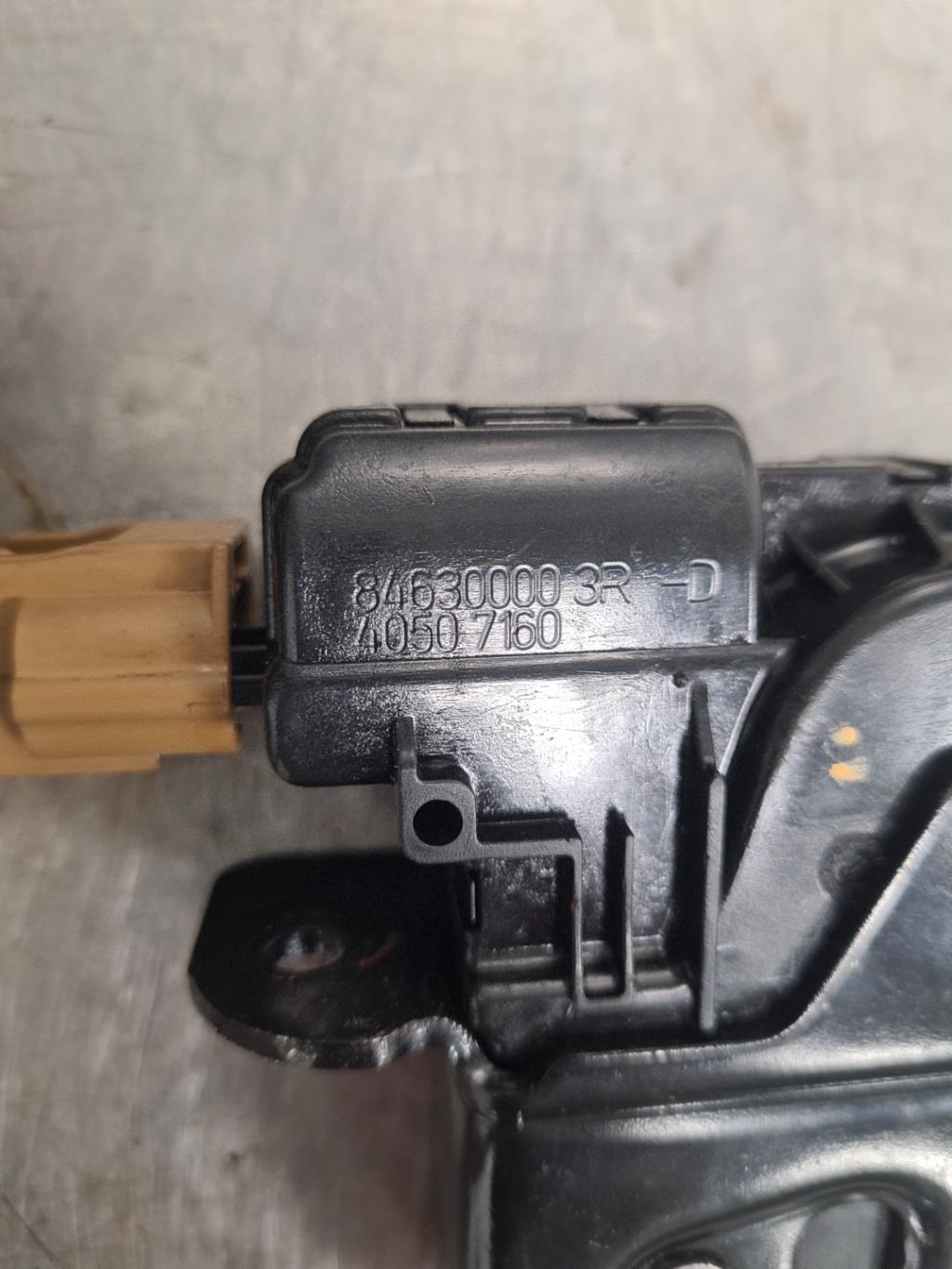 Serrure de coffre RENAULT CLIO 4 PHASE 1 BREAK Diesel - 1