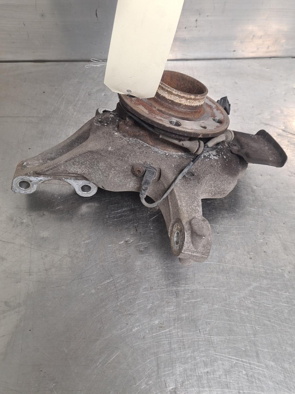 Moyeu avant droit RENAULT LAGUNA 3 PHASE 2 BREAK Diesel - 1