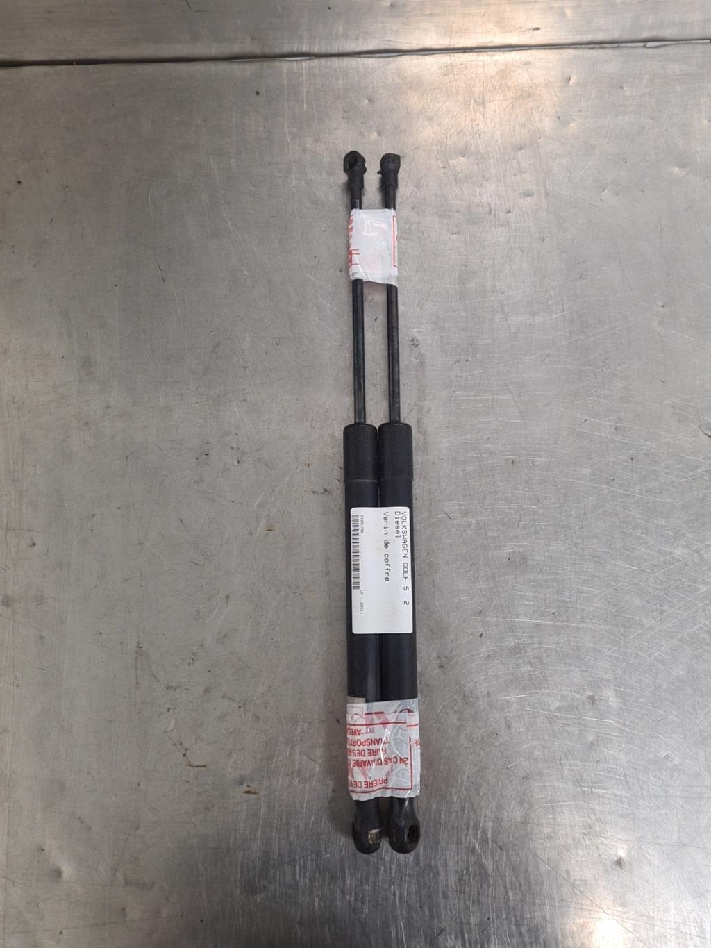 Verin de coffre VOLKSWAGEN GOLF 5 Diesel - 1