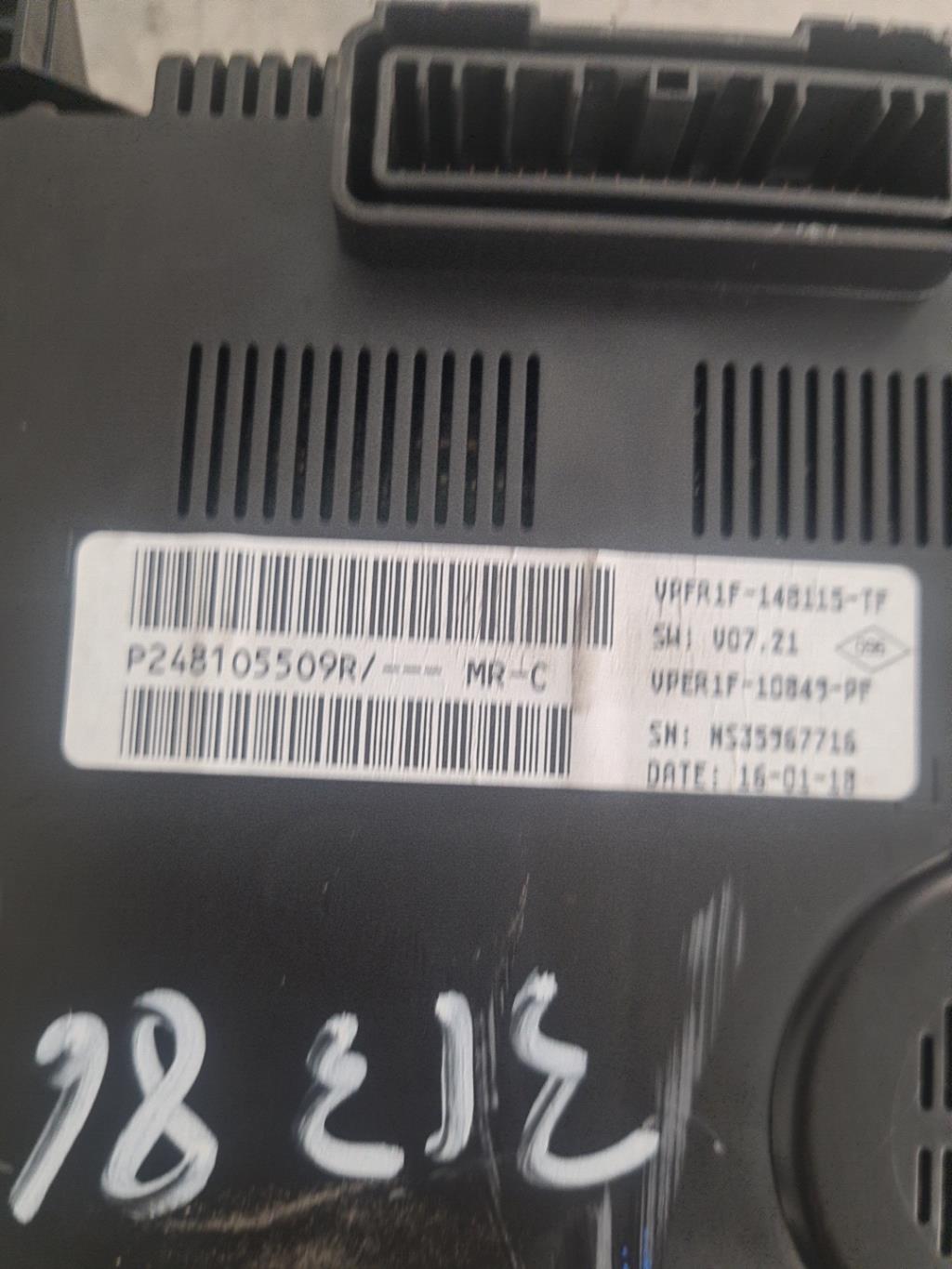 Compteur RENAULT MEGANE 4 PHASE 1 BREAK Essence - 1