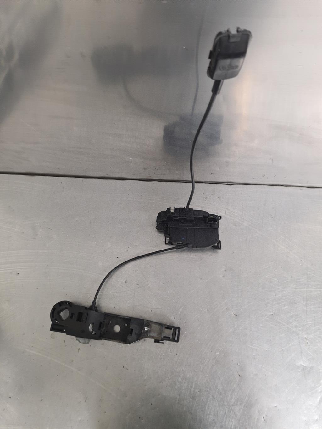 Serrure avant droit RENAULT CLIO 3 PHASE 2 Diesel - 1
