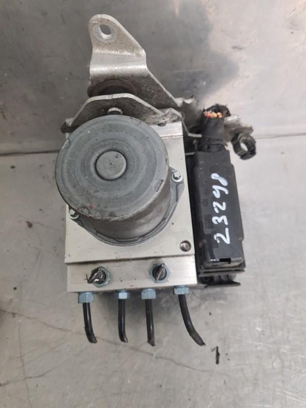 Bloc ABS (freins anti-blocage) AUDI A6 4 AVANT PHASE 1 BREAK Diesel - 1