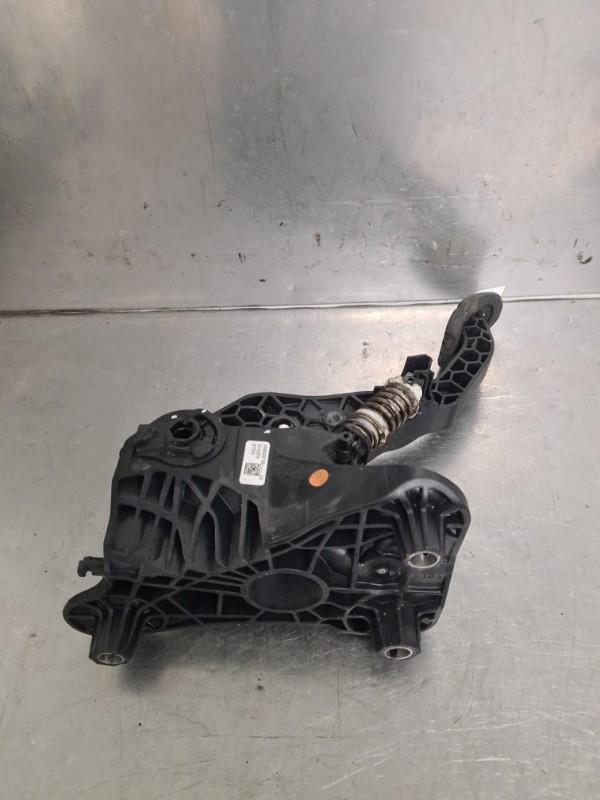 Pedale d'embrayage RENAULT CLIO 5 PHASE 1 Diesel - 1
