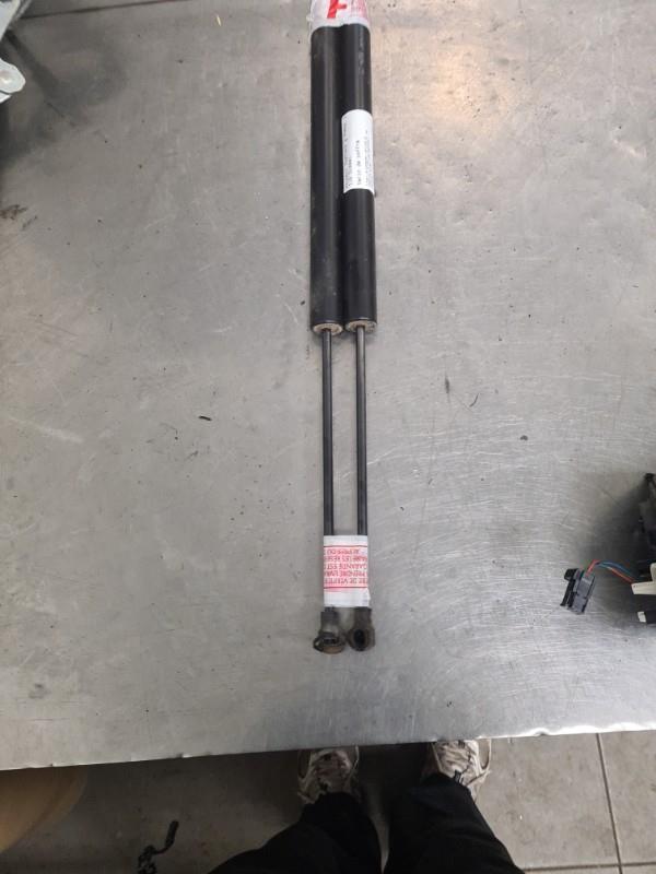 Verin de coffre PEUGEOT PARTNER 2 PHASE 3 Diesel - 1