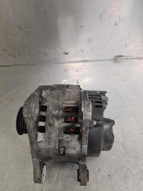 Alternateur VOLKSWAGEN FOX Essence - 1