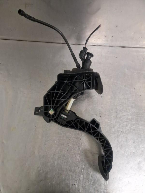 Pedale d'embrayage PEUGEOT TRAVELLER Diesel - 1