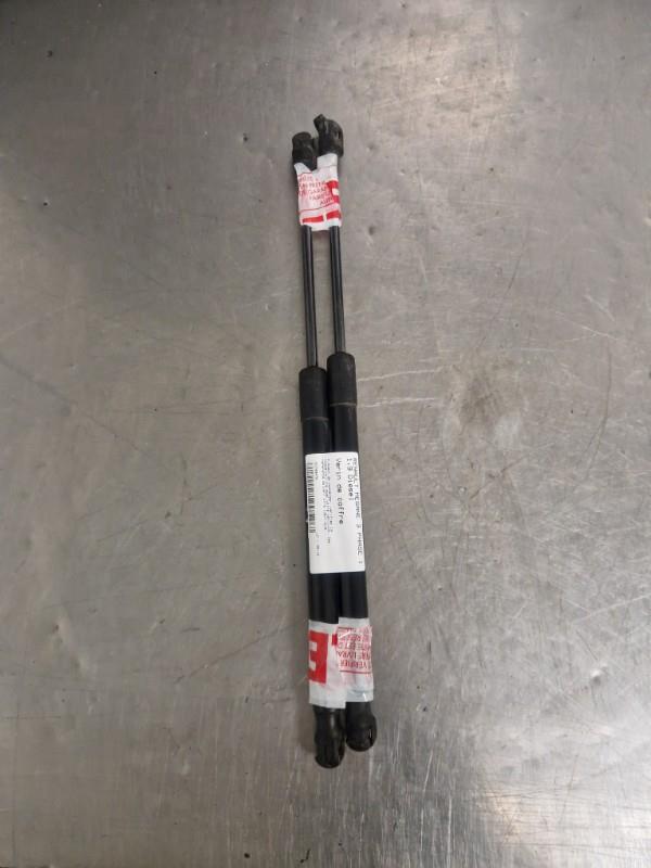 Verin de coffre RENAULT MEGANE 3 PHASE 1 Diesel - 1