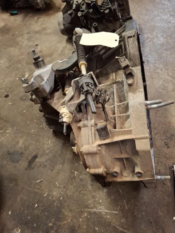 Boite de vitesses DACIA DUSTER 1 PHASE 1 Diesel - 1