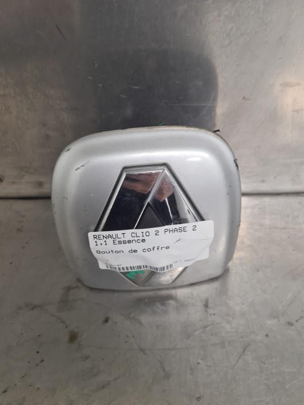 Bouton de coffre RENAULT CLIO 2 PHASE 2 Essence - 1