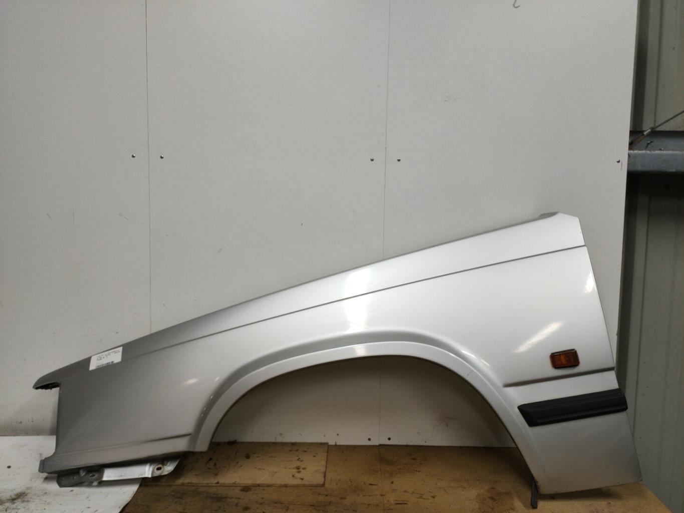 Aile avant gauche VOLVO V 40 1 PHASE 1 BREAK Diesel - 1