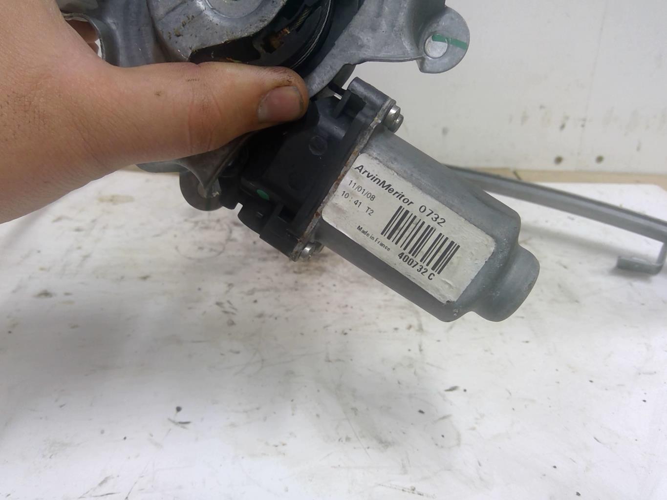 Leve vitre electrique avant droit RENAULT CLIO 2 PHASE 2 Diesel - 1