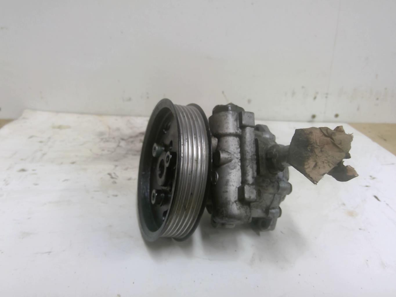 Pompe de direction AUDI A4 2 AVANT PHASE 1 BREAK Diesel - 1