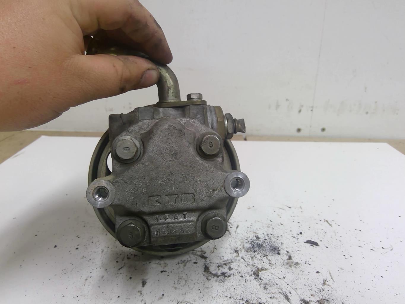 Pompe de direction FORD FIESTA 5 PHASE 1 Diesel - 1