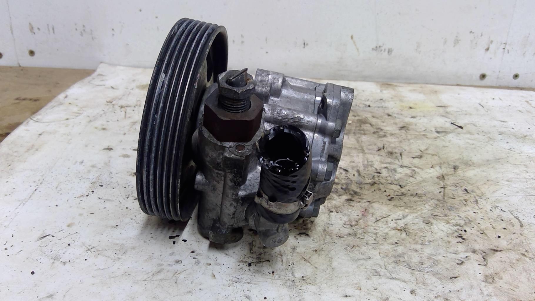 Pompe de direction PEUGEOT 807 Diesel - 1