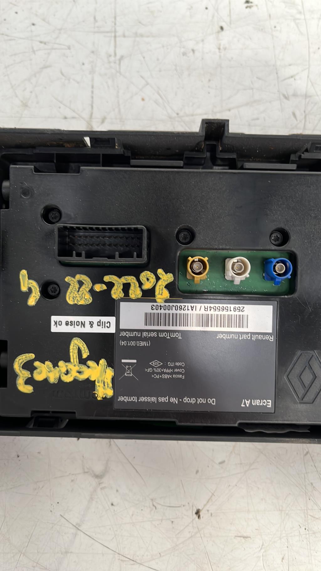 Ecran GPS RENAULT MEGANE 3 PHASE 1 BREAK Diesel - 1