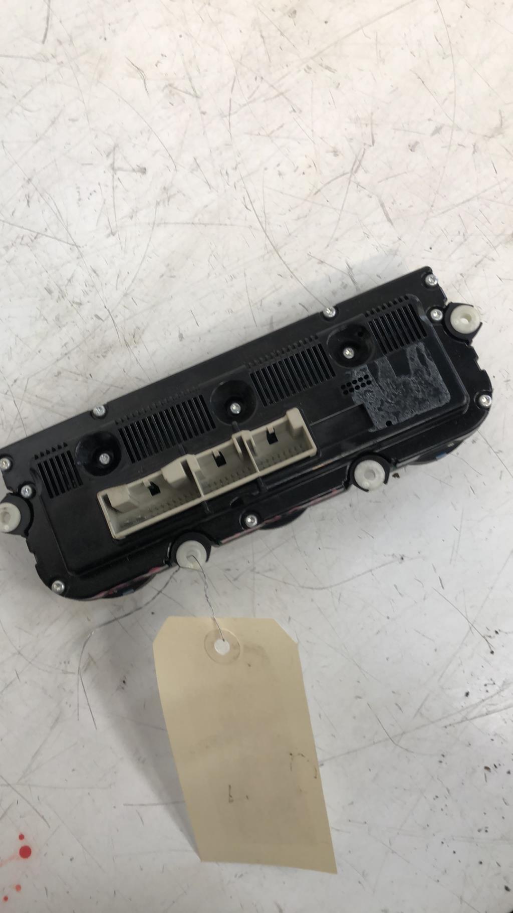 Commande chauffage VOLKSWAGEN TOURAN 1 PHASE 1 Diesel - 1