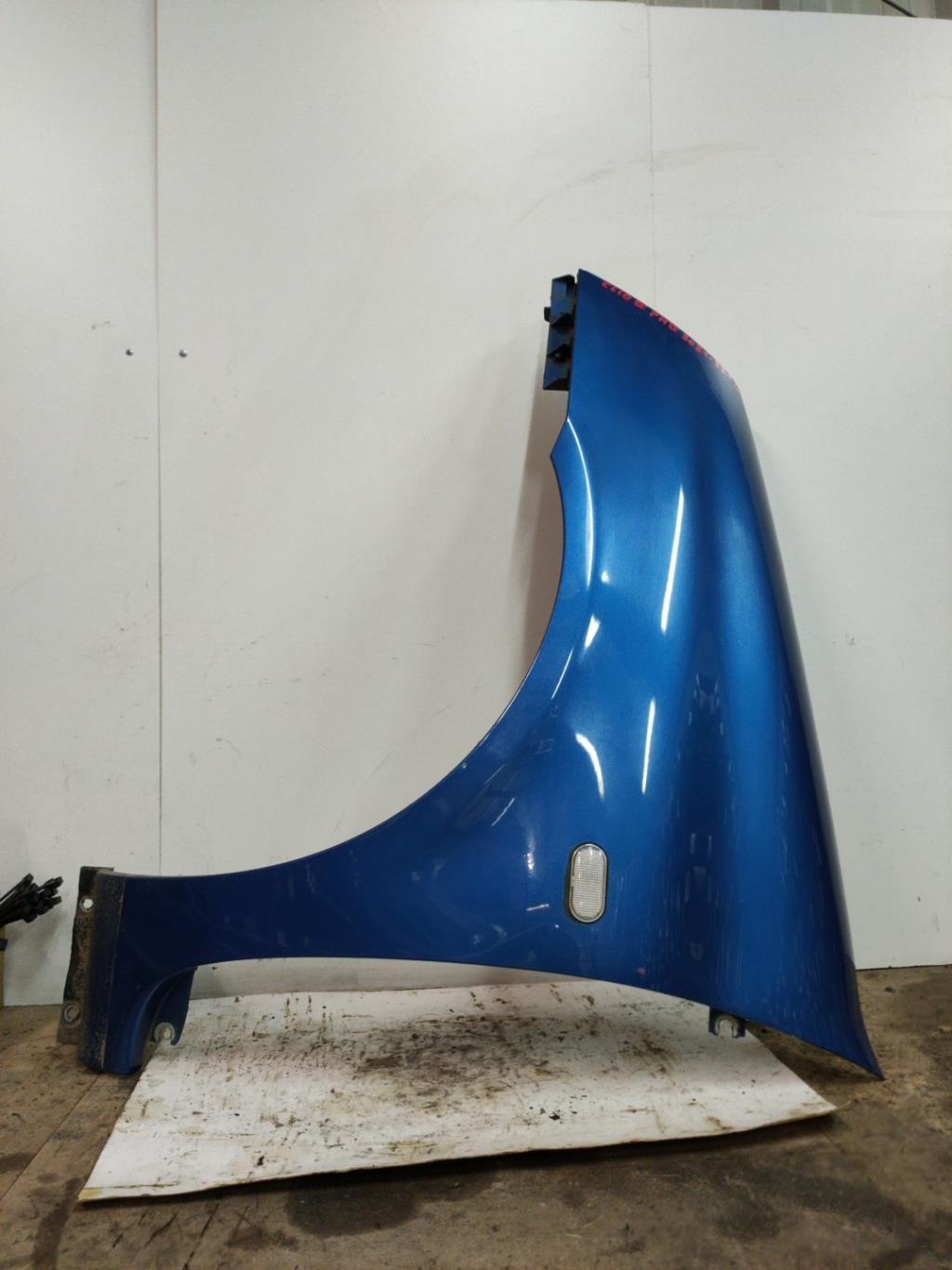 Aile avant gauche RENAULT CLIO 2 PHASE 2 Essence - 1