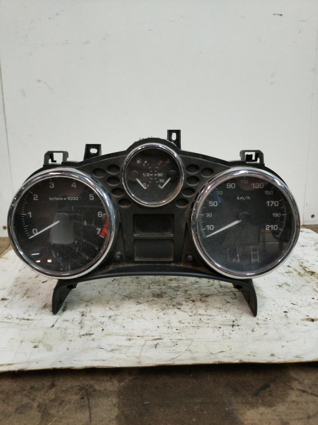 Compteur PEUGEOT 207 PHASE 1 Essence - 1