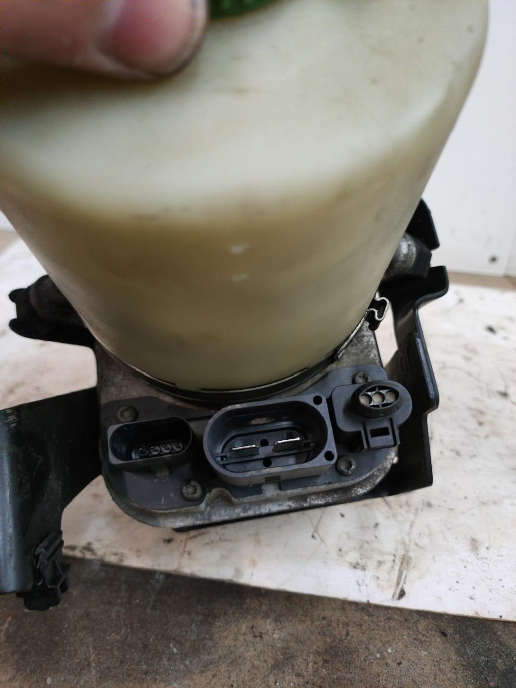 Pompe de direction SEAT IBIZA 4 PHASE 1 Diesel - 1