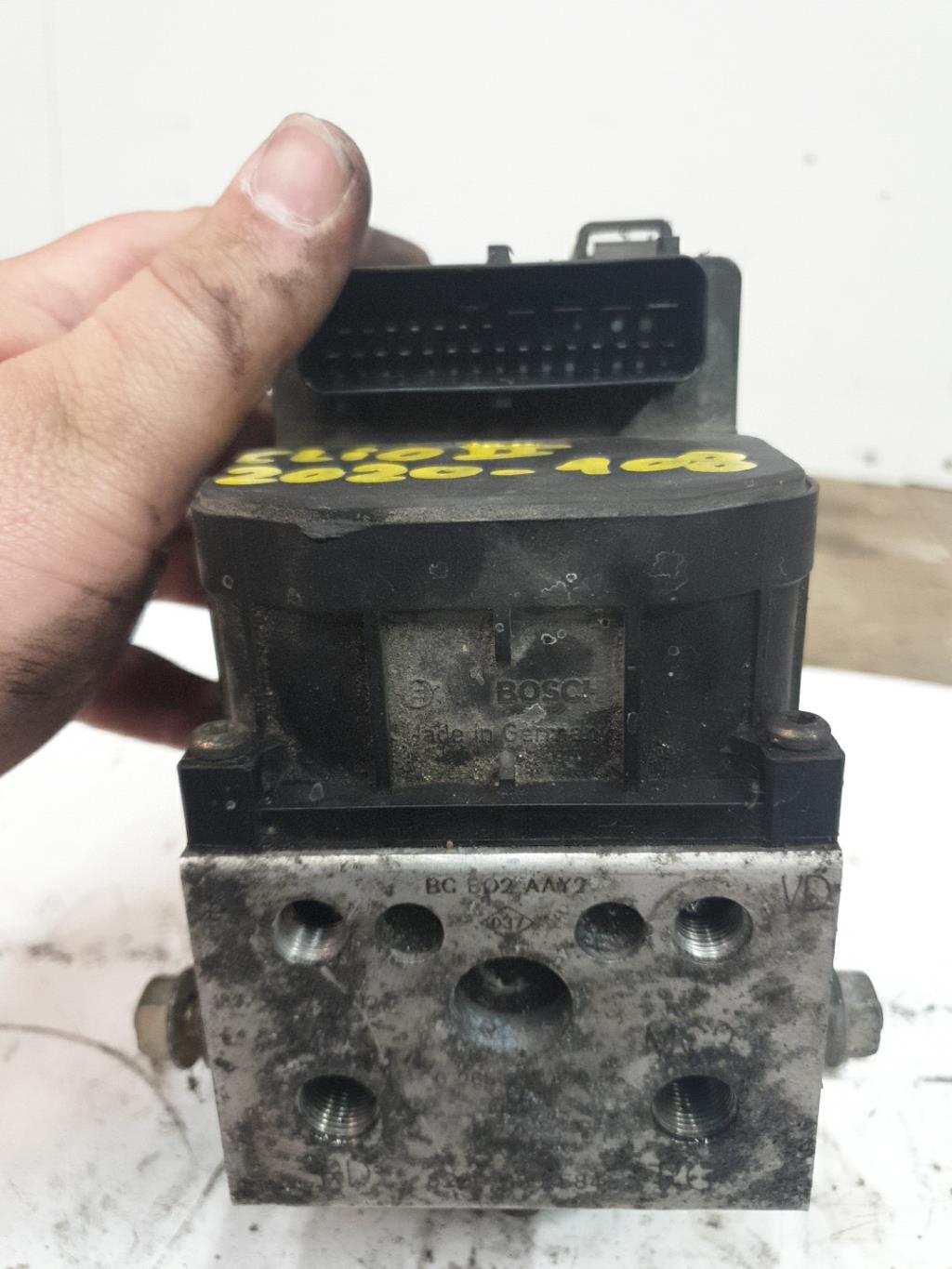 Bloc ABS (freins anti-blocage) RENAULT CLIO 2 PHASE 2 Diesel - 1