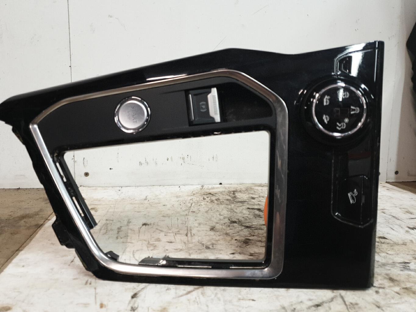 Console central (interieur plastique) PEUGEOT 3008 2 PHASE 1 Diesel - 1