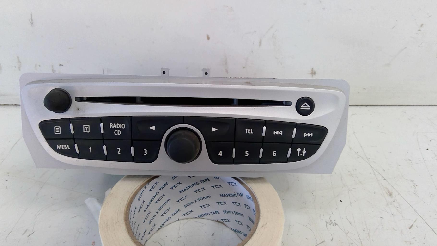 Autoradio d'origine RENAULT SCENIC 3 PHASE 1 Diesel - 1