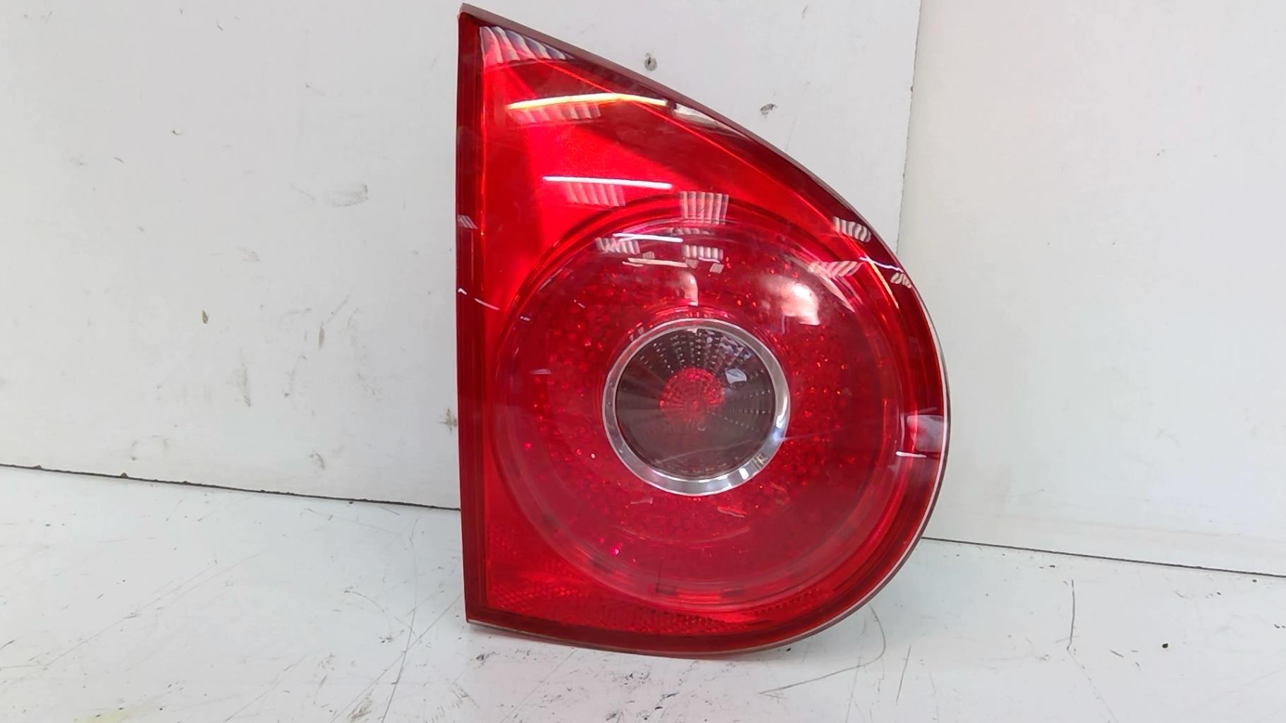 Feu arriere secondaire gauche (feux) VOLKSWAGEN GOLF 5 Diesel - 1