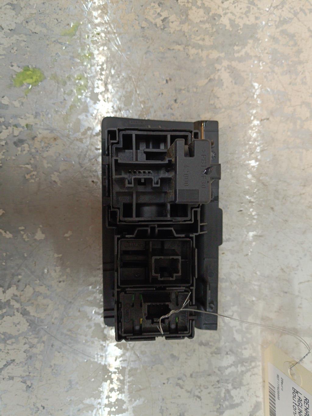 Bouton/Interrupteur RENAULT LAGUNA 3 PHASE 2 Diesel - 1