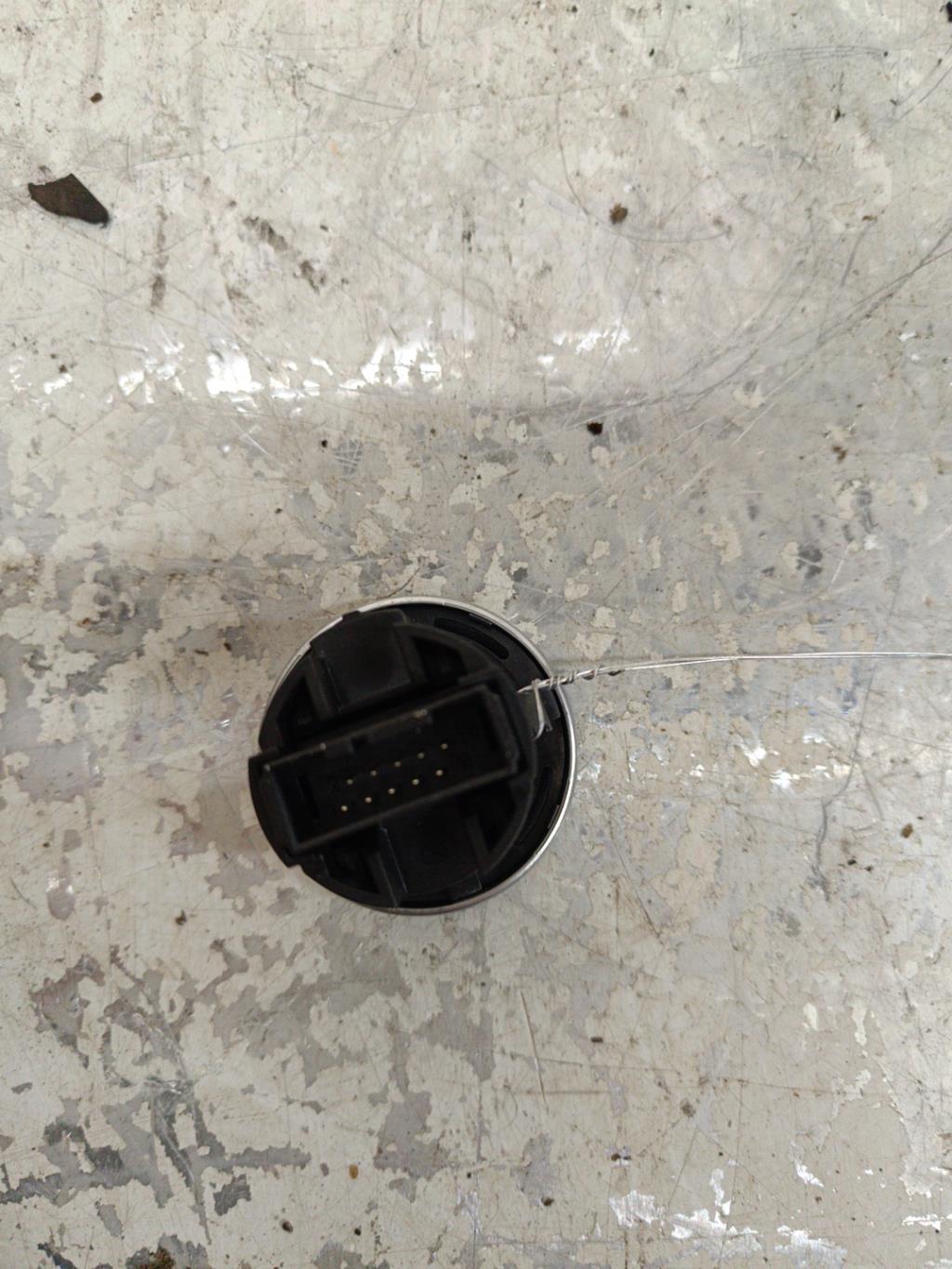Bouton de demarrage BMW SERIE 3 E90 PHASE 1 Diesel - 1