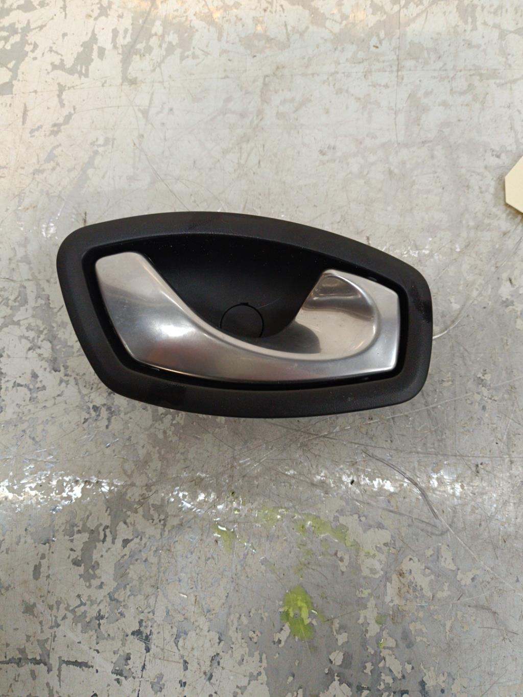 Poignee interieur avant droit RENAULT LAGUNA 3 PHASE 2 Diesel - 1