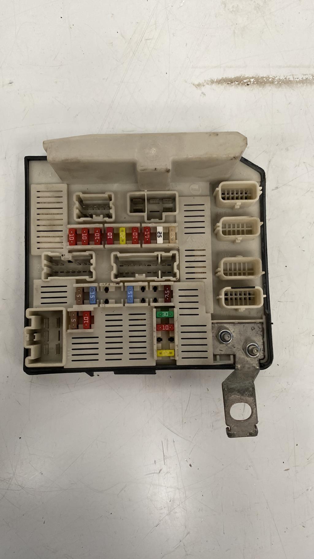 Boitier servitude moteur (BSM) RENAULT MEGANE 2 PHASE 2 BREAK Diesel - 1