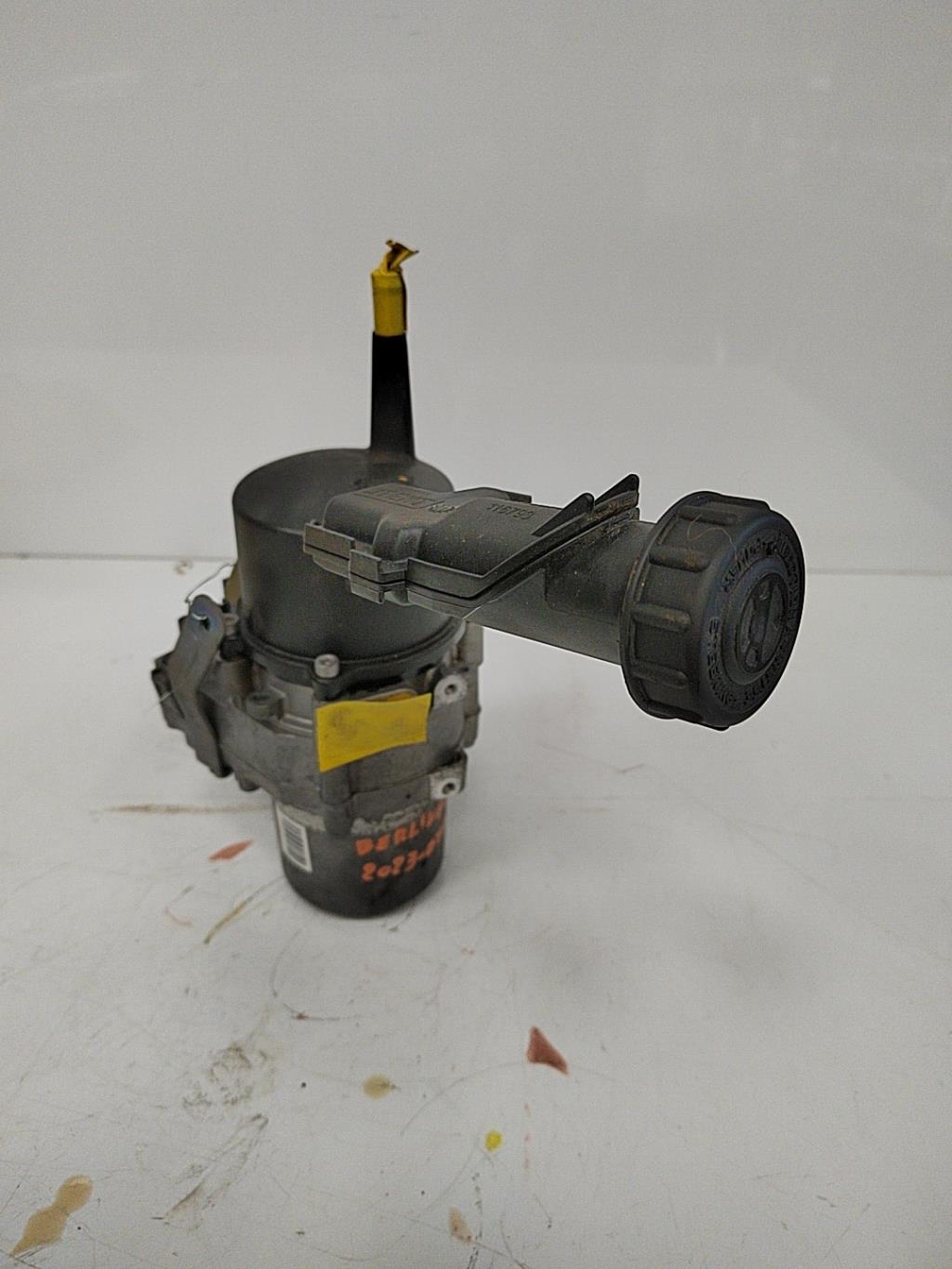 Pompe de direction CITROEN BERLINGO 2 PHASE 1 Diesel - 1