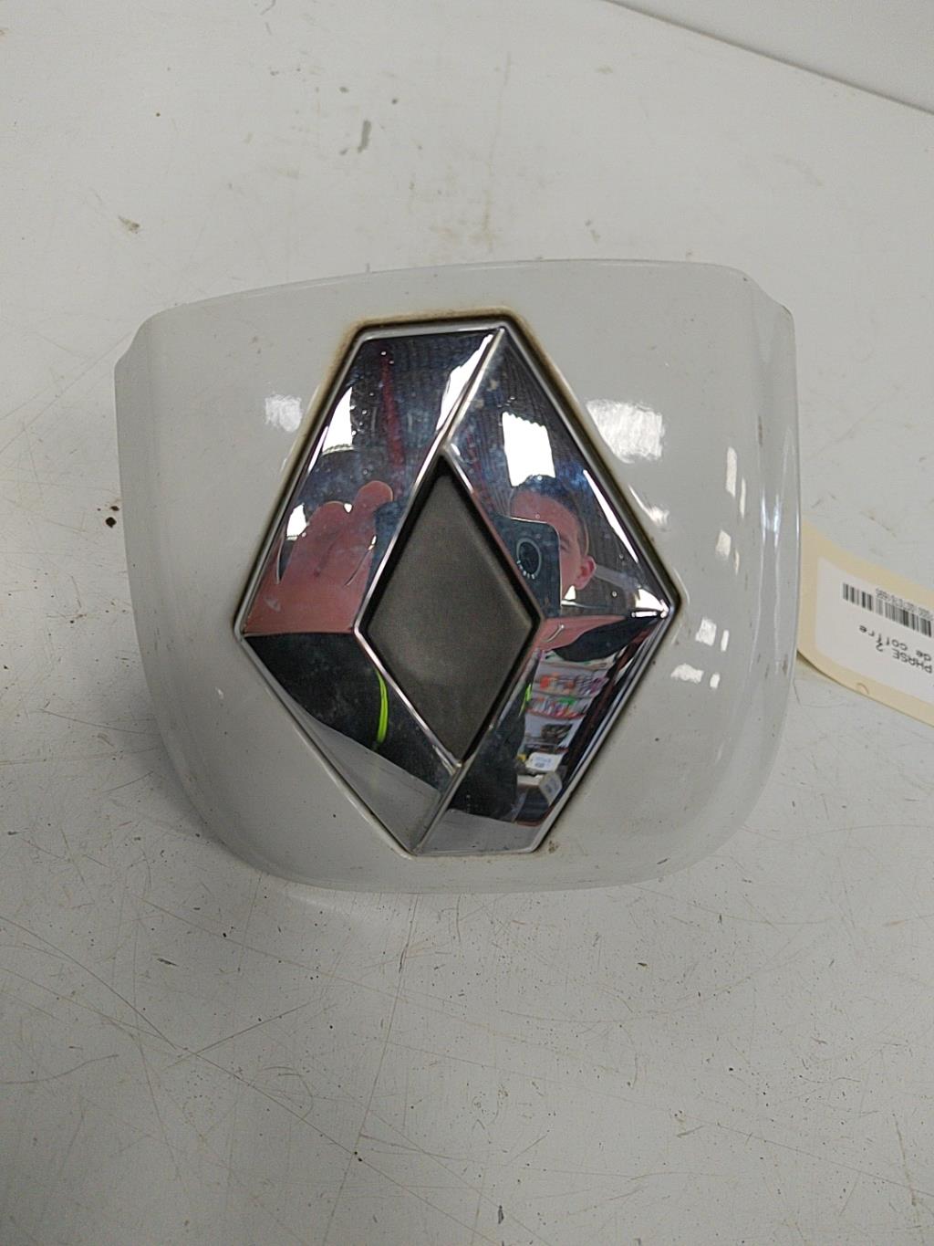 Bouton de coffre RENAULT CLIO 2 PHASE 2  - 1