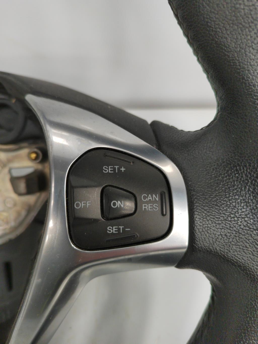 Volant FORD B-MAX Essence - 1
