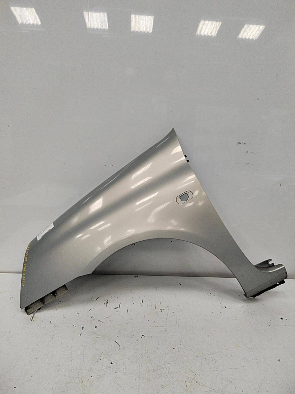 Aile avant gauche RENAULT CLIO 2 PHASE 2 Diesel - 1