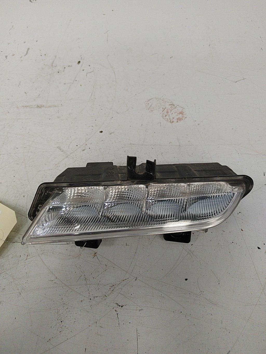 Feu diurne avant gauche RENAULT CLIO 4 PHASE 1 Diesel - 1