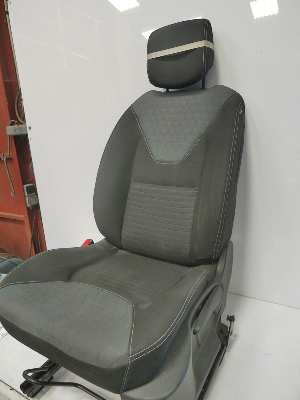Siege avant gauche RENAULT CLIO 4 PHASE 1 Diesel - 1