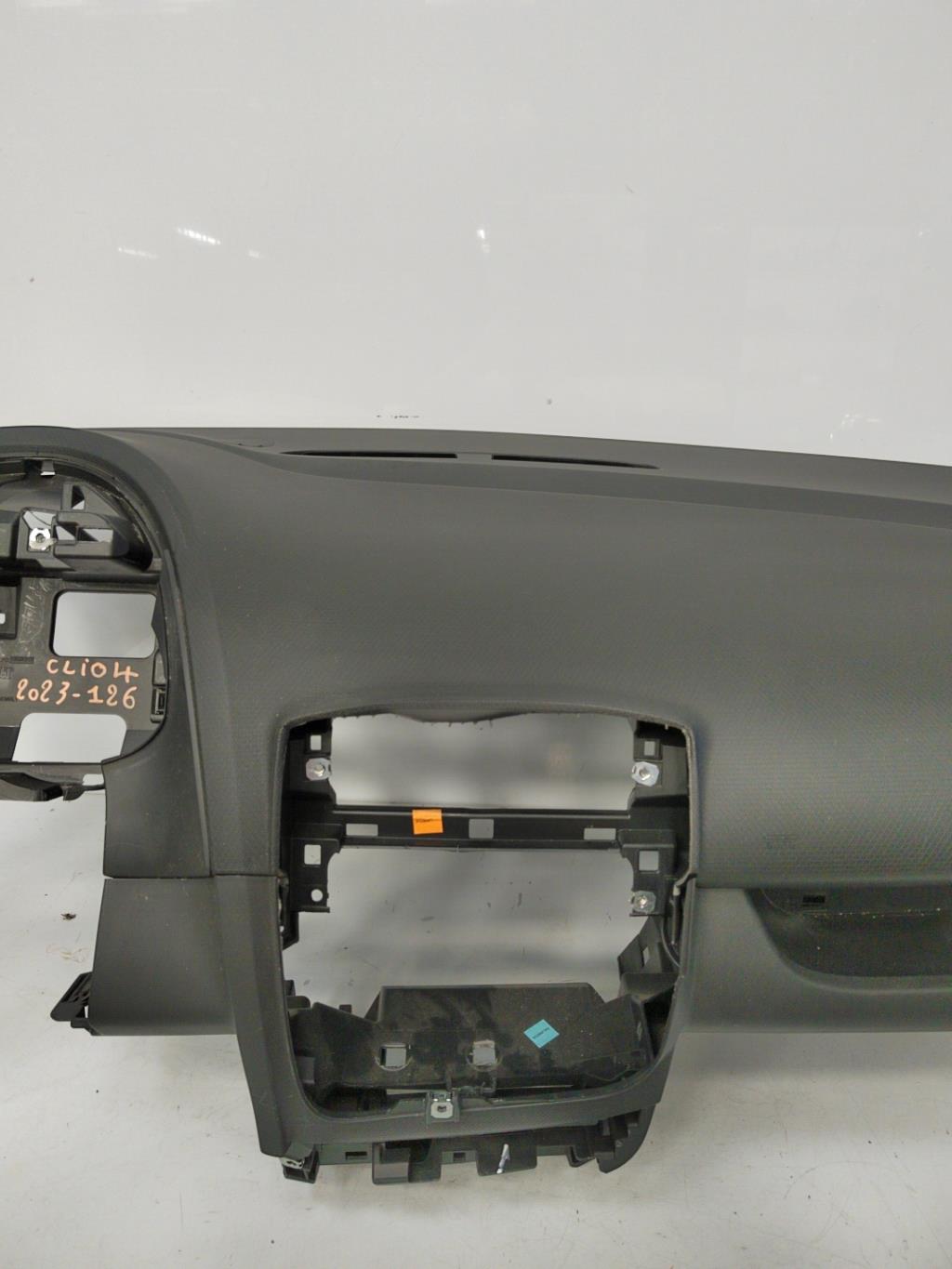 Tableau de bord RENAULT CLIO 4 PHASE 1 Diesel - 1