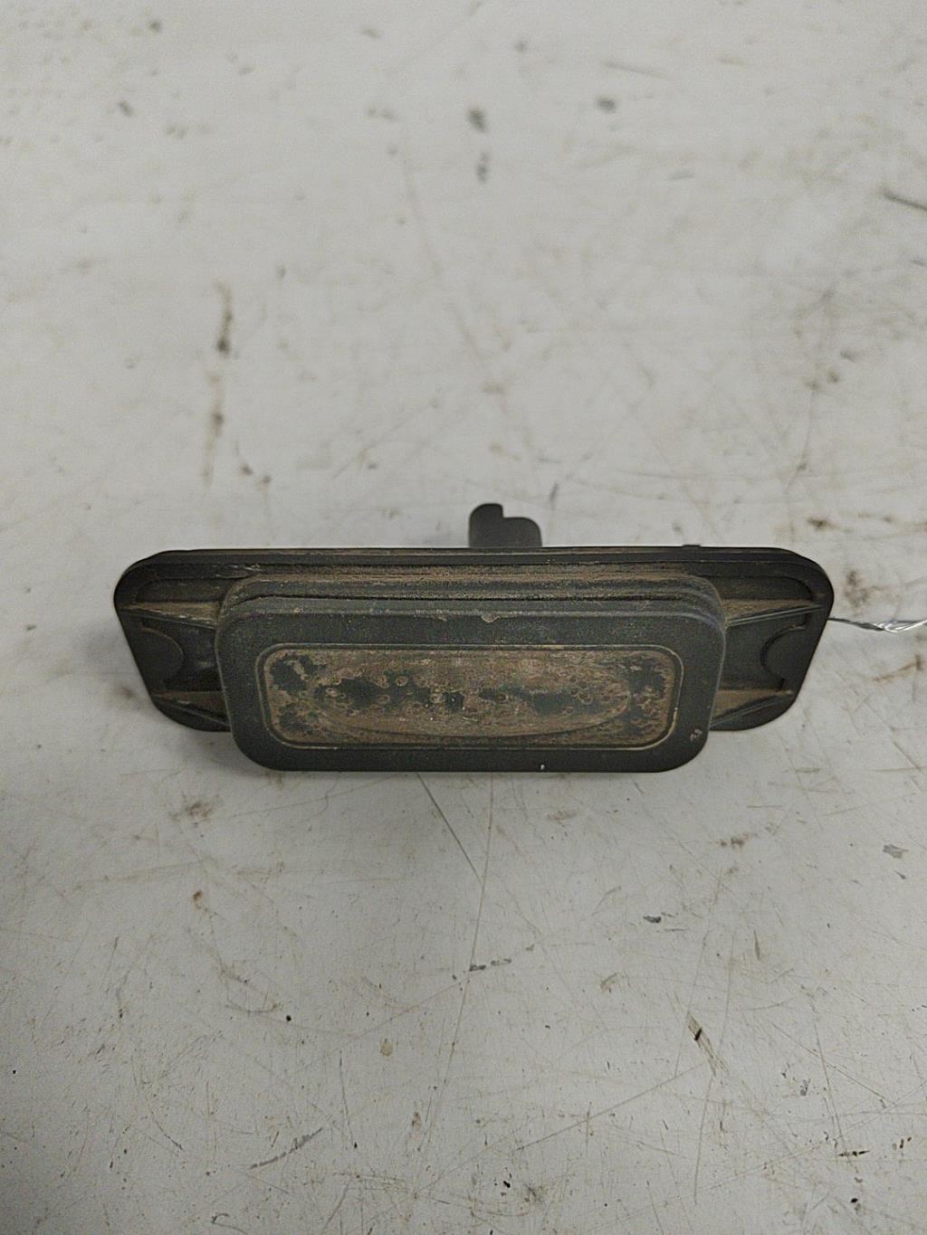 Bouton de coffre RENAULT TWINGO 2  - 1