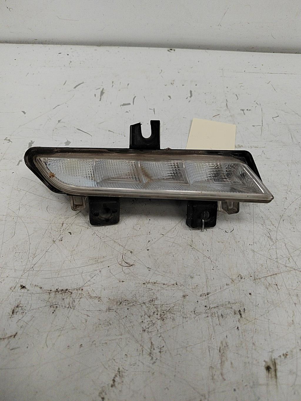 Feu diurne avant droit RENAULT CLIO 4 PHASE 1 Diesel - 1