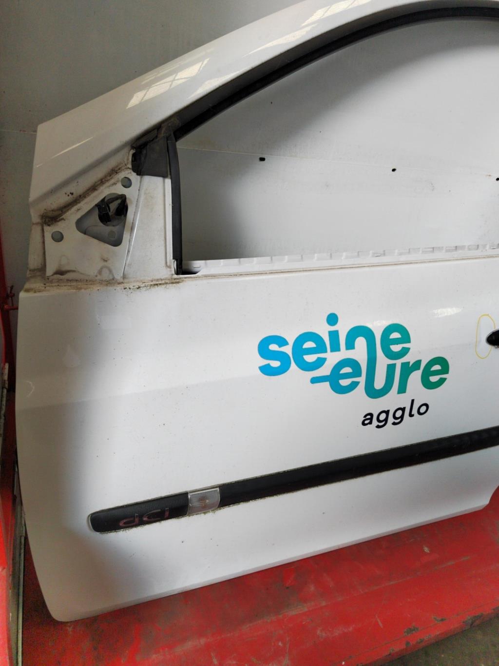 Porte avant gauche RENAULT CLIO 3 PHASE 1 Diesel - 1