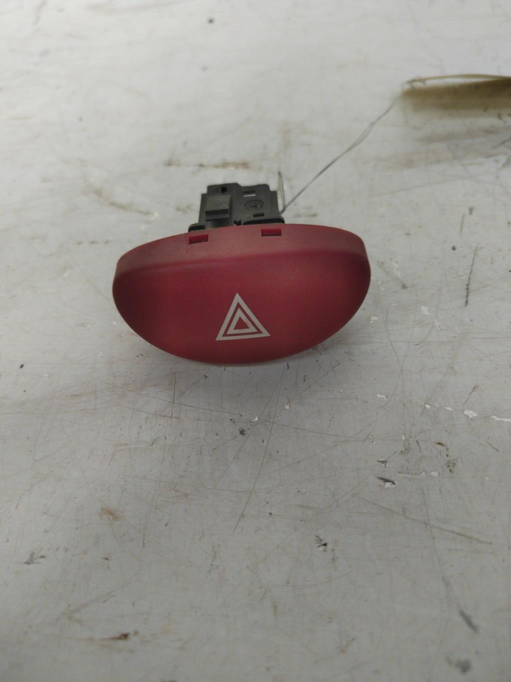 Bouton de warning PEUGEOT 206  - 1