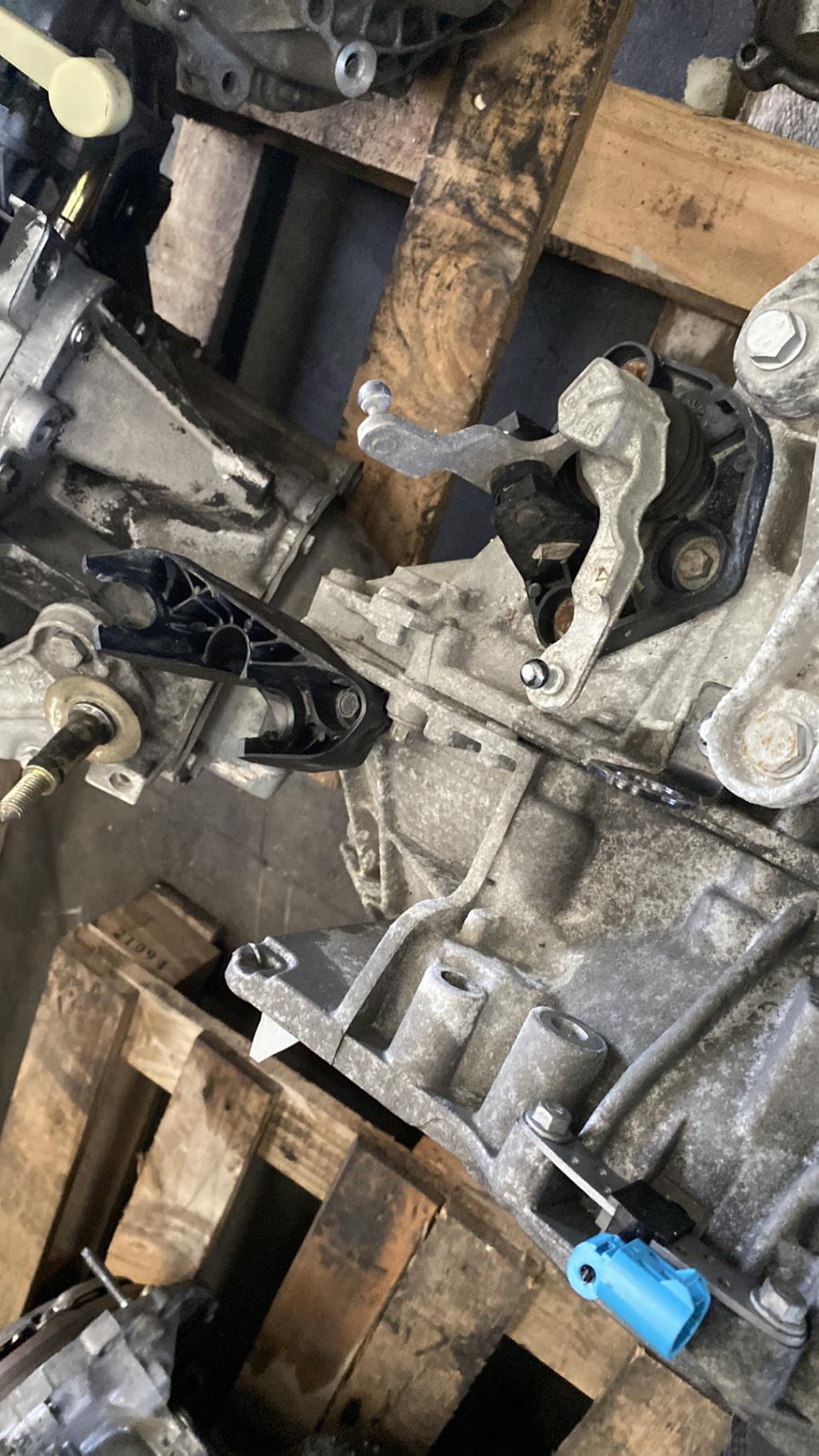 Boite de vitesses RENAULT CLIO 3 PHASE 1 Essence - 1