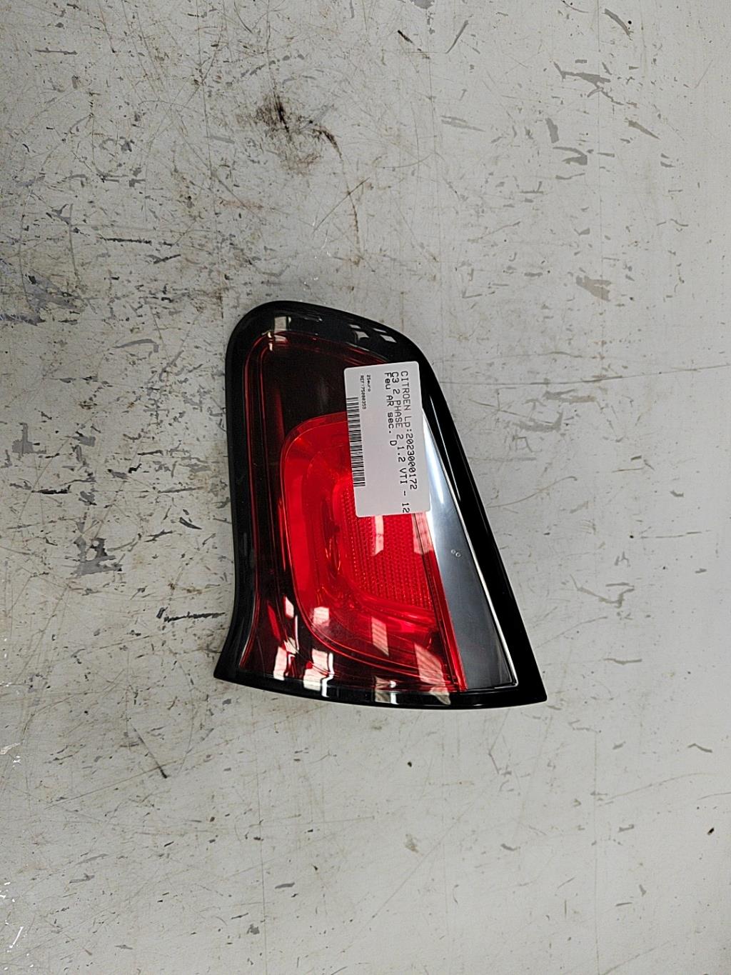 Feu arriere secondaire droit (feux) CITROEN C3 2 PHASE 2 Essence - 1