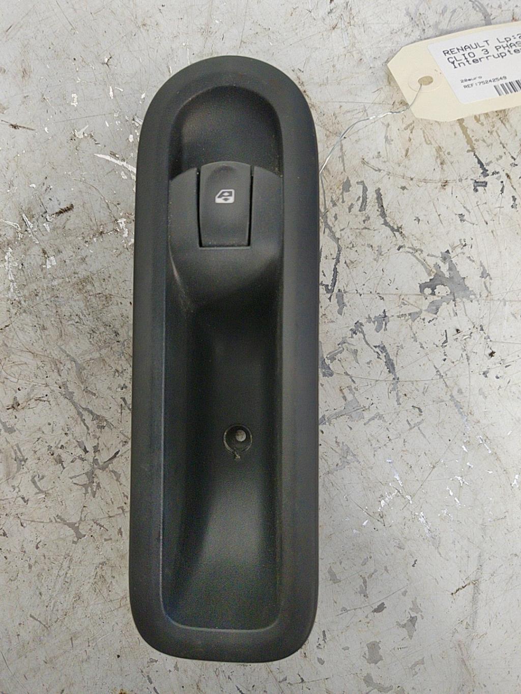 Interrupteur de leve vitre avant droit RENAULT CLIO 3 PHASE 1 Essence - 1