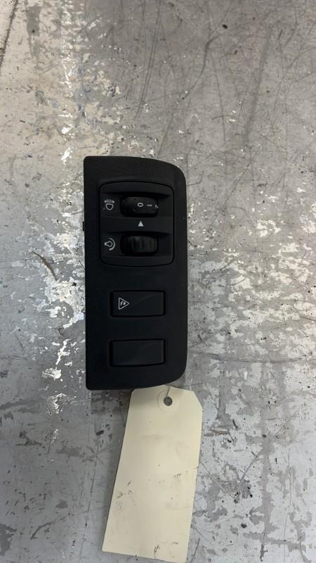 Commande de reglage hauteur de phare RENAULT MEGANE 3 PHASE 1 Diesel - 1