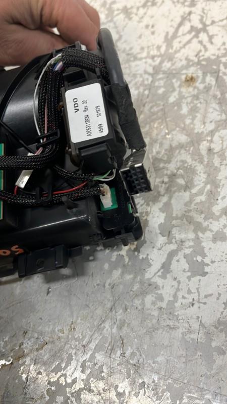 Ecran GPS PEUGEOT 5008 1 PHASE 1 Diesel - 1