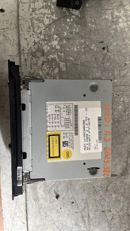 Autoradio d'origine AUDI A3 2 PHASE 2 Diesel - 1