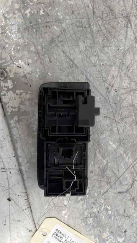 Commande de reglage hauteur de phare RENAULT GRAND SCENIC 3 PHASE 1 Diesel - 1