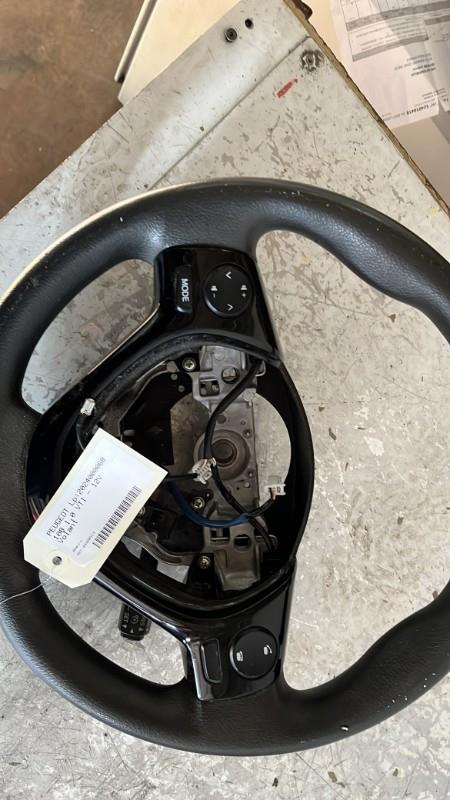 Volant PEUGEOT 108 Essence - 1